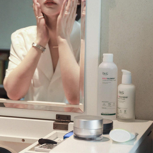 【三天左右发】Dr.g蒂迩肌积雪草舒润补水保湿水乳，含5种积雪草成份+芦荟提取物，舒缓补水 、镇定护肤、改善肌肤敏感泛红，可以调节皮脂、敏感、油痘、红血丝干皮可用 商品图1