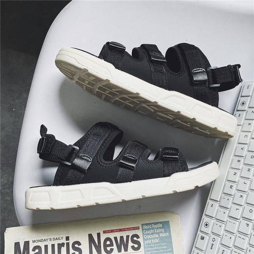 【服饰鞋包】穿名堂情侣凉拖鞋软底魔术贴休闲沙滩凉拖鞋 商品图3