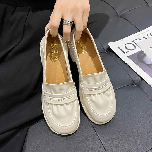 【服饰鞋包】jk英伦风一脚蹬软底平底小皮鞋 商品图3