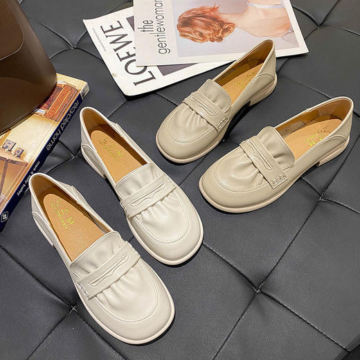 【服饰鞋包】jk英伦风一脚蹬软底平底小皮鞋 商品图2