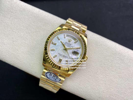 DDS 天空之作星期日历型系列36mm（m228239-0055）“真陨石”代用字面，来自遥远的外太空，采用瑞典进口Muonionalusta陨铁打造而成，精心挑选每一片 商品图1