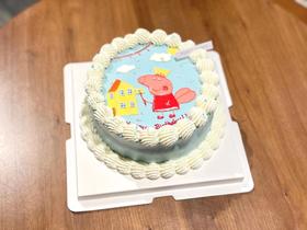 手绘佩奇奶油蛋糕
