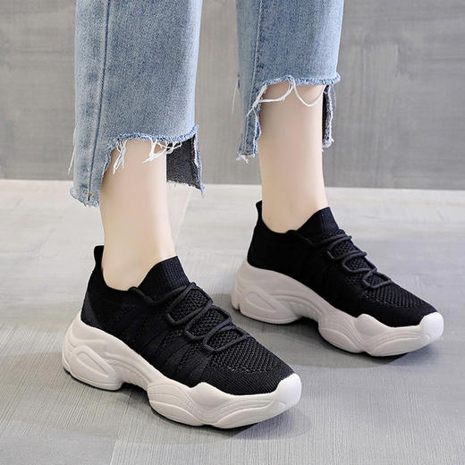 【服饰鞋包】皮利金厚底增高透气镂空网面运动凉鞋 商品图3