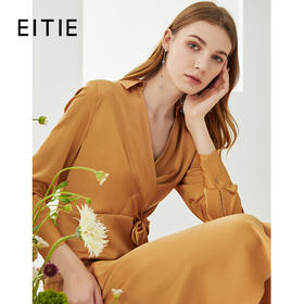 EITIE爱特爱秋季新款时尚气质优雅V领收腰垂坠舒适显瘦连衣裙C2107808