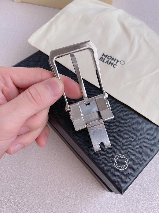 夏日特惠💰300 万宝龙腰带 新品上市 他们自信而不拘泥于 商品图8