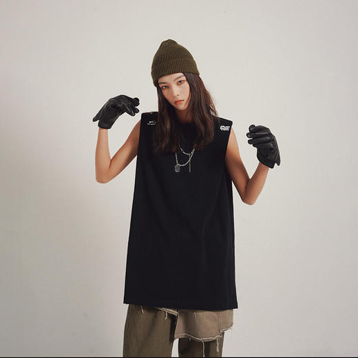 POH 实用搭配基础款字母坎肩国潮宽松百搭开衩主题印花打底背心男 商品图3