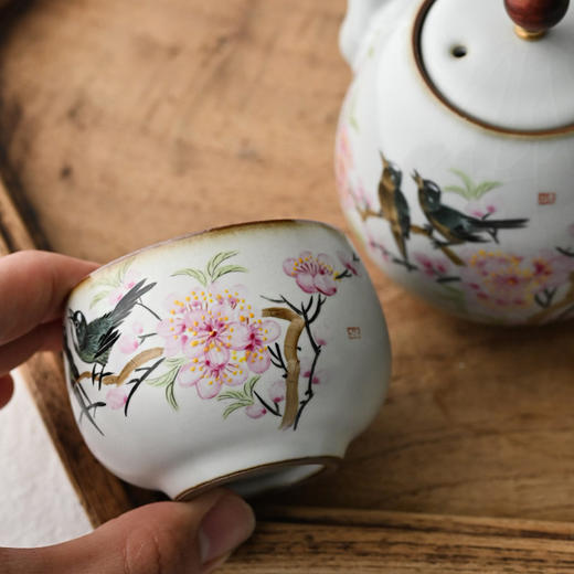「景德镇粉彩手绘水点桃花主人杯」花鸟月白汝瓷 开片主人杯 复古主人杯 商品图0