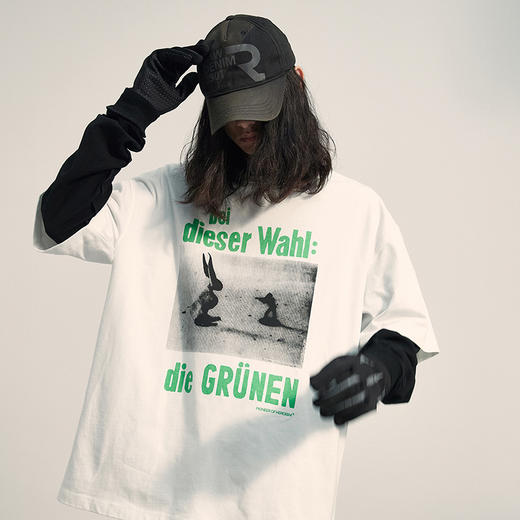 POH「野兔兵人」艺术家胶片宽松落肩袖上衣夏季休闲短袖T恤男潮流 商品图0