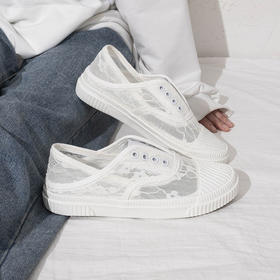 【蕾丝松紧小白鞋】蓓尔平跟一脚蹬运动帆布鞋