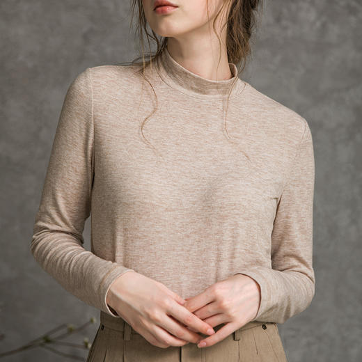 Famecoco范可儿纯色T恤女秋季百搭简约半高领打底衫上衣F216BB009 商品图1