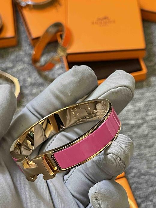 如图爱马仕H原单手镯，珐琅+合金，正品材质一样，样板清仓，有盒子，17厘米以下手围可戴，原价299 商品图8