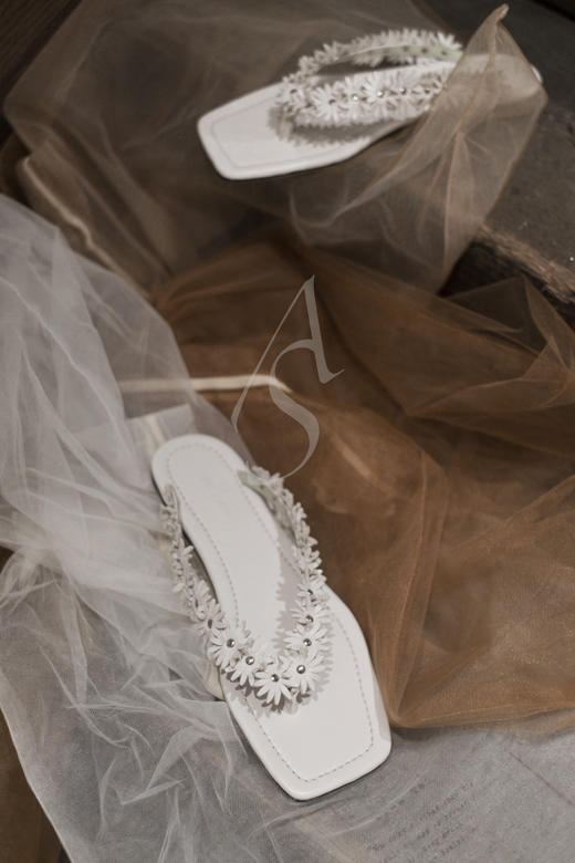 BY FAR 白色GITA花边带拖鞋 商品图3