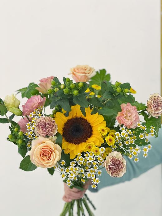 【周四团购】混搭香槟色系瓶插花59.8元 2人拼团 商品图0