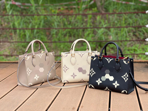 629-8 MB工厂 on the go粒面牛皮小号托特包 无描述 灰色等十天 商品图0