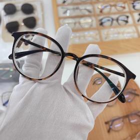 客配 新款超轻 跟plak比较像600/575度+75度散光 1.67双非镜片