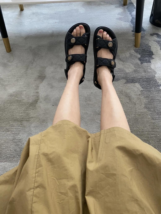 香奈儿经典款凉鞋，配全套包装，橡胶底耐磨防滑，鞋面牛皮耐穿舒适，清仓特价处理🉐️，实拍 商品图13