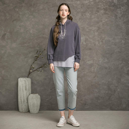 famecoco范可儿连帽印花女士卫衣秋长袖假两件上衣F216BL007 商品图3