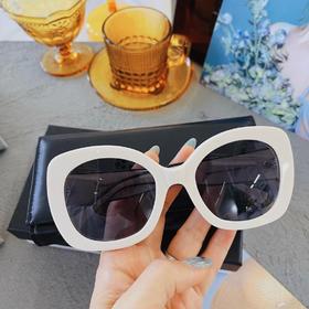 客配 小香米白色 150/250度+50度散光 1.56染色片