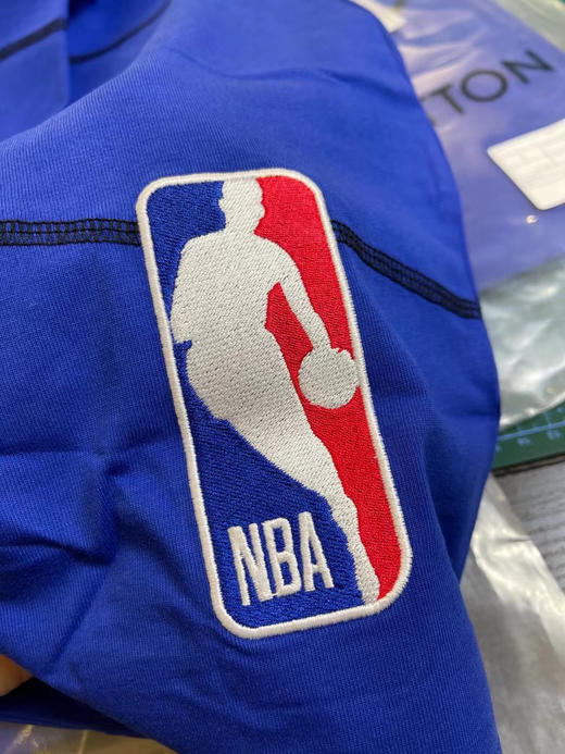 LV联名NBA短袖，原单代购版本，孤品清仓特价🉐️，男女同款 商品图9