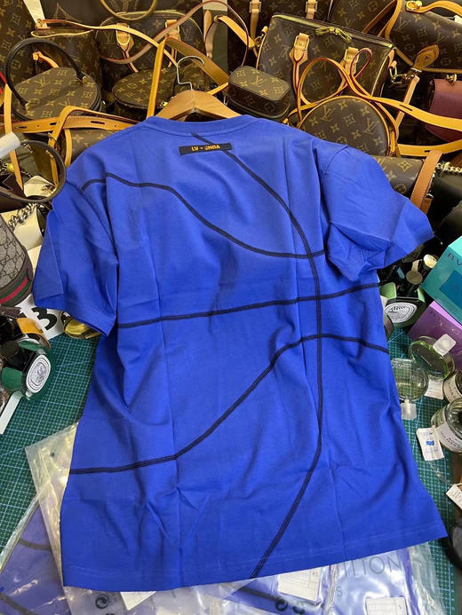 LV联名NBA短袖，原单代购版本，孤品清仓特价🉐️，男女同款 商品图5