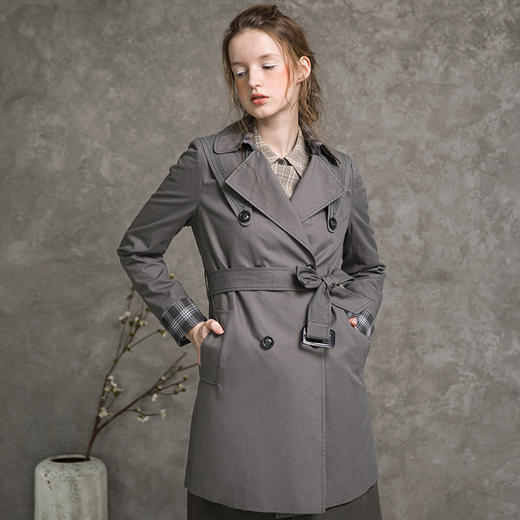 Famecoco范可儿风衣女士秋经典休闲绣花中长款外套F216AA002 商品图4