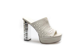 豪麟名鞋奥莱迪嘉女装胎牛皮革时尚凉拖DJQQA11WL044白色 原价1960元