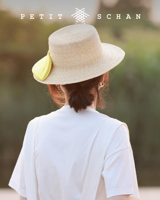 PETIT SCHAN小闪 #028 Jane’s lips 么么哒 日本进口真丝缎立体嘴唇极细麦杆法式平顶草帽 商品图1