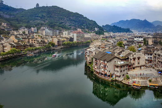 <贵州6天5晚高铁团>梵净山、遵义会议会址、黄果树瀑布、荔波小七孔、西江千户苗寨、镇远古城 商品图6