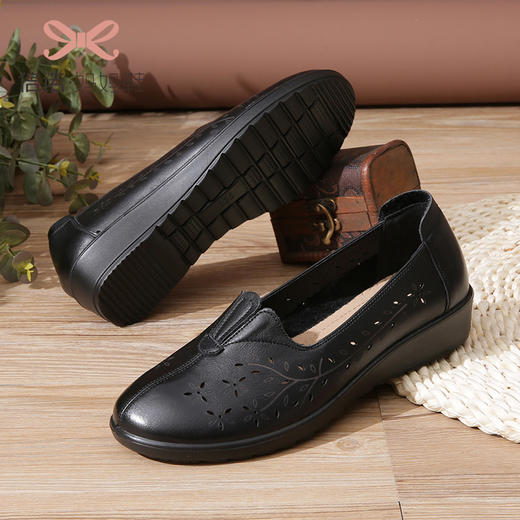 信诺真皮妈妈鞋2021夏季新款镂空中老年人女凉鞋透气舒适软底皮鞋20C6030-011 商品图3