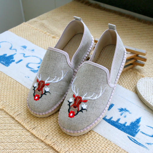 【买麻鞋，雅路人】防脚臭，夏季新款女鞋手工麻鞋时尚刺绣鹿男鞋千层底布鞋1810-10W（注：下单15天发货） 商品图1