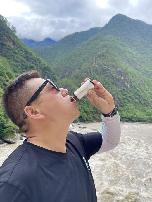 来自黑龙江伊春 菁桦 10倍浓缩富硒白桦树汁 ▏ 8瓶/箱 共2箱16瓶 蕴藏桦树春天发芽前的全部能量 商品图1