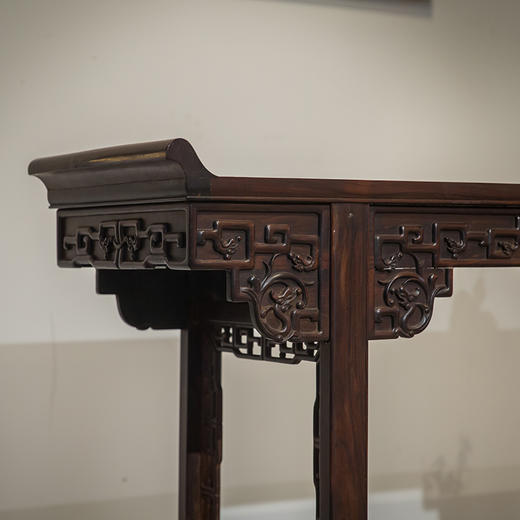 清代 红木夹头榫龙纹翘头案 商品图2