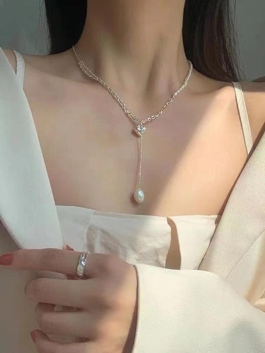 热卖款纯银珍珠项链ins风格不对称的设计很特别的一款爱心项链 商品图2