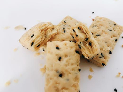 福州分店-咸蛋黄黑芝麻一口酥 商品图3
