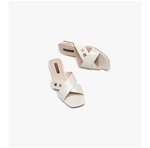 星期六女凉拖2021夏季新款外穿铆钉网红拖鞋女鞋SS12110553 商品图2