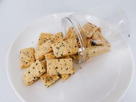 福州分店-咸蛋黄黑芝麻一口酥