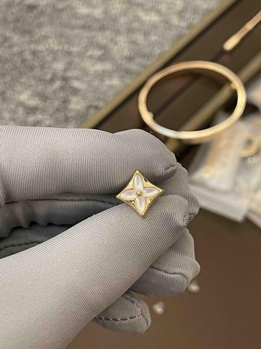 LV四叶草耳钉（一对），乱真精工，高品质，实拍，配全套专柜包装 商品图2