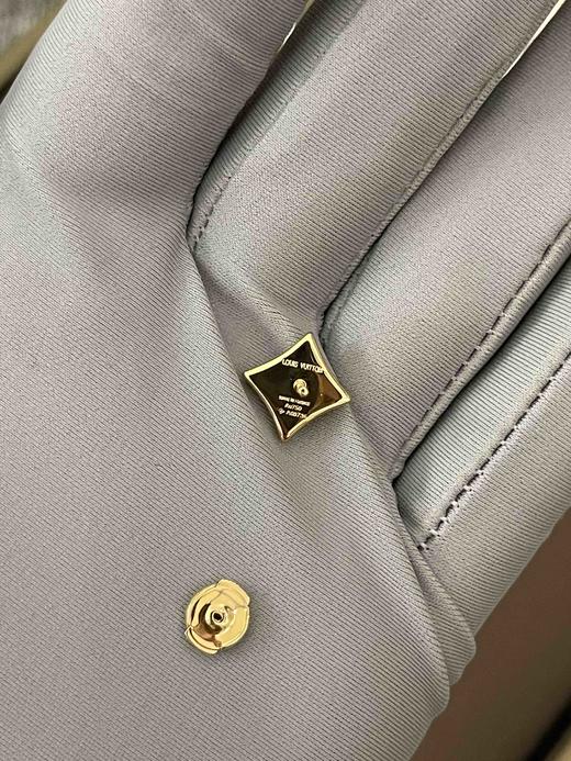 LV四叶草耳钉（一对），乱真精工，高品质，实拍，配全套专柜包装 商品图8