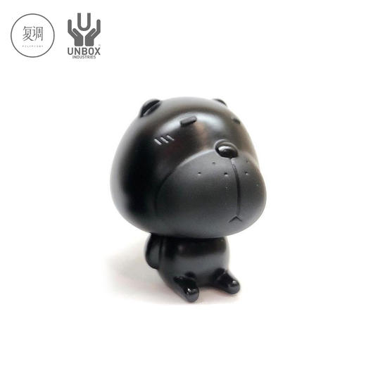 现货 Unbox 无奈熊 亚黑版 搪胶 潮玩 摆件 商品图4