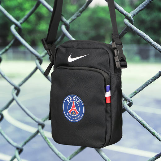 NIKE/耐克巴黎圣日尔曼运动休闲收纳小挎包DC2804-010 商品图0