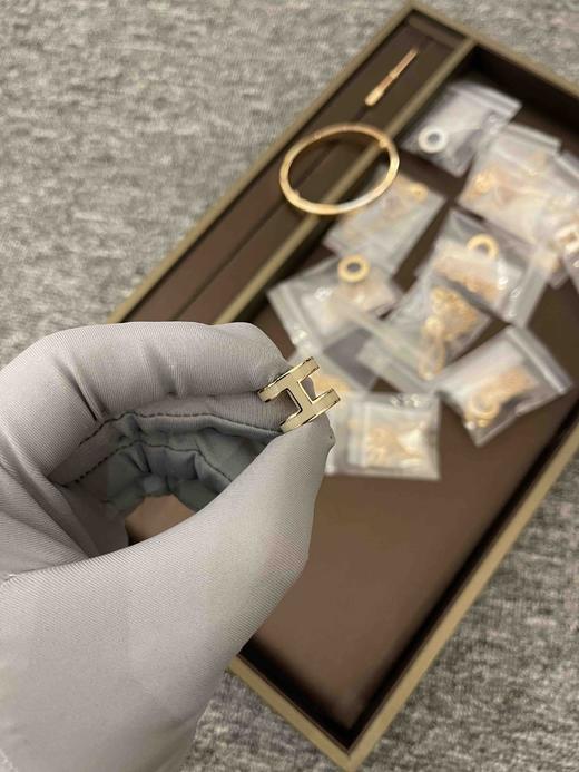 爱马仕经典H项链（奶茶色），乱真精工，高品质，实拍，配全套专柜包装 商品图3