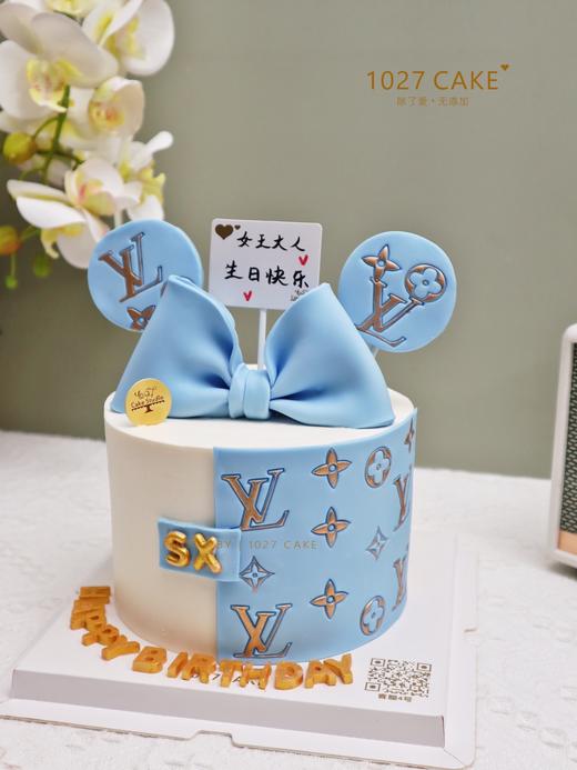 1027CAKE | 奢侈品LV   蝴蝶结 LV礼物盒 翻糖装饰蛋糕 蓝色 商品图0