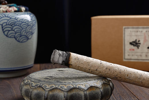 桑皮纸手工艾条，野生陈艾灸条，传统工艺，做工讲究（10根/盒）一次购买四盒送纯铜按摩温灸器一个 商品图7