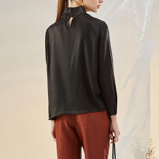 TANGY Collection天意精品2021年秋冬新品桑蚕丝撞色线迹莨绸上衣 商品图2