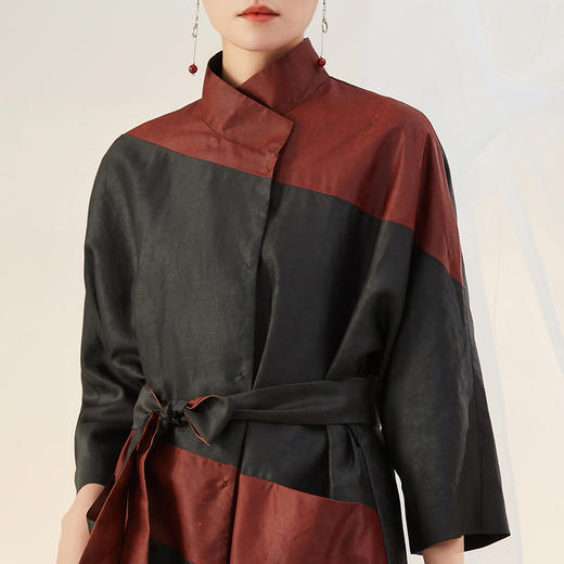 TANGY Collection天意精品2021年秋冬新品真丝拼撞复古莨绸外套 商品图3