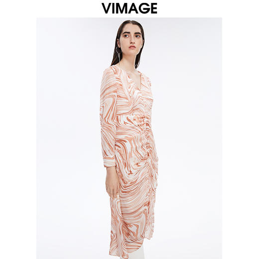 VIMAGE/纬漫纪新款秋季V领不规则裙摆优雅气质印花连衣裙薄V1607242 商品图2