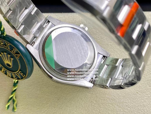 NOOB劳力士 蚝式恒动31日志 秀而不媚 恒久优雅 。【表壳】尺寸31Mm，采用耗式钢与18K，表圈采用白金狗牙圈，圈口镶多粒施华洛斯奇钻 ，保证100米防水 商品图3