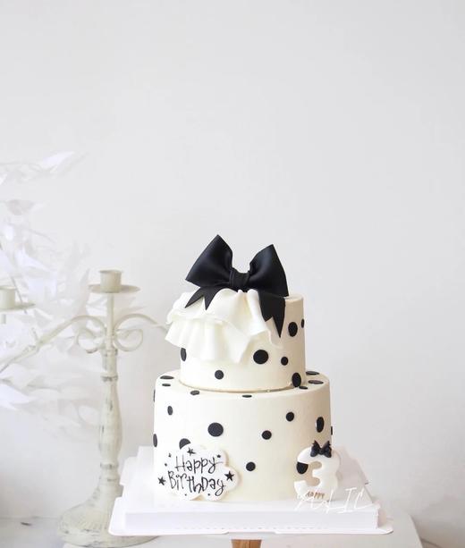 纯色翻糖蝴蝶结蛋糕 商品图0