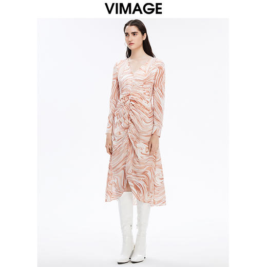 VIMAGE/纬漫纪新款秋季V领不规则裙摆优雅气质印花连衣裙薄V1607242 商品图1
