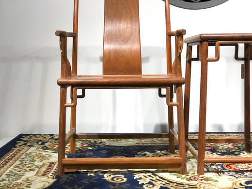 红桥红  家具严选  缅甸花梨（大果紫檀）【顶牙罗锅枨四出头官帽椅 三件套】 商品图3